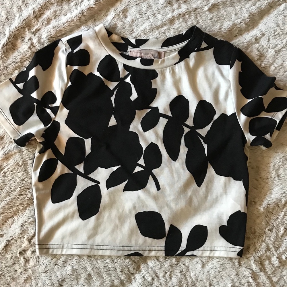 Forever21 Black and White Leaf Crop Top